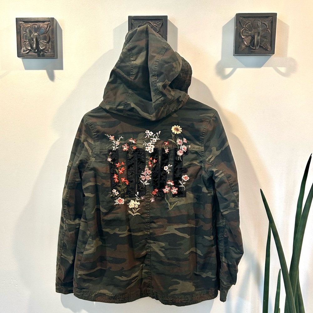 American Eagle Outfitters “LOVE” Embroidered Jacket - Picture 10 of 16